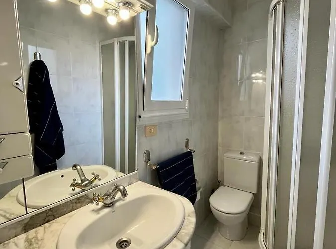 Daire Piso En Pleno Centro De Izquierda Mino